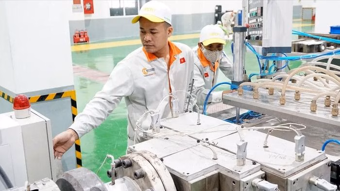 Sự phục hồi của các doanh nghiệp sản xuất là tín hiệu tích cực, nhưng dòng vốn đầu tư dài hạn vẫn cần những cú hích mạnh mẽ hơn từ thể chế.